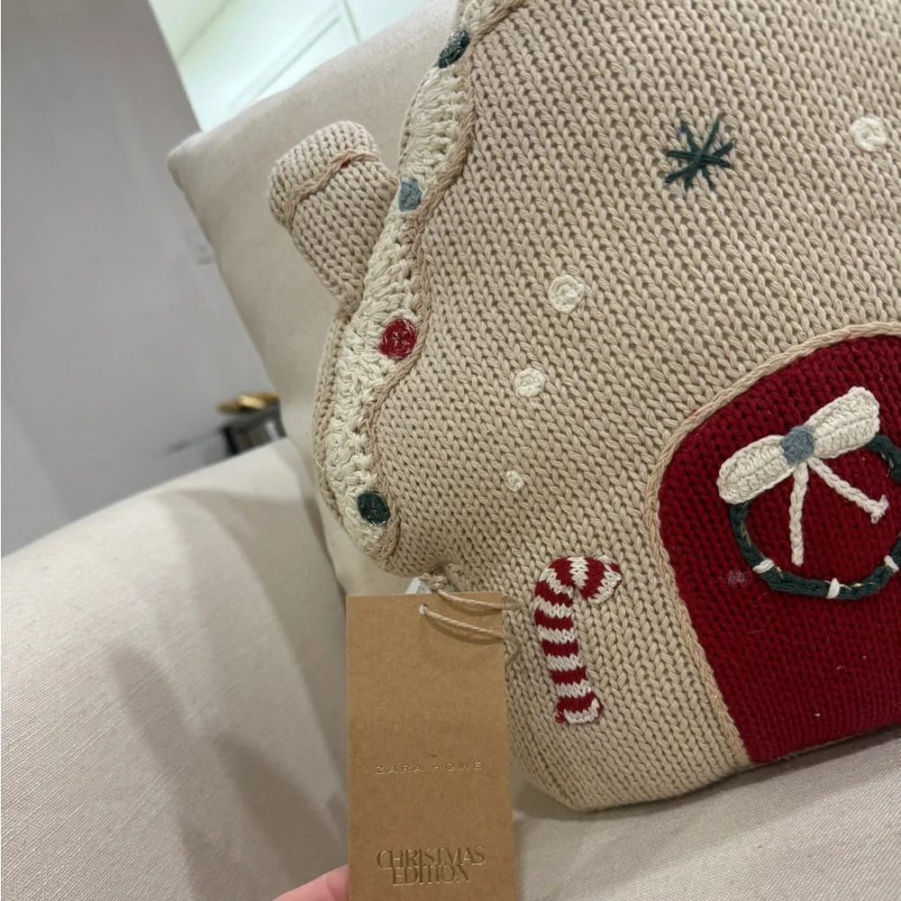 Zara Home Christmas pillow gingerbread house crochet knit decor holidays - Picture 8 of 11